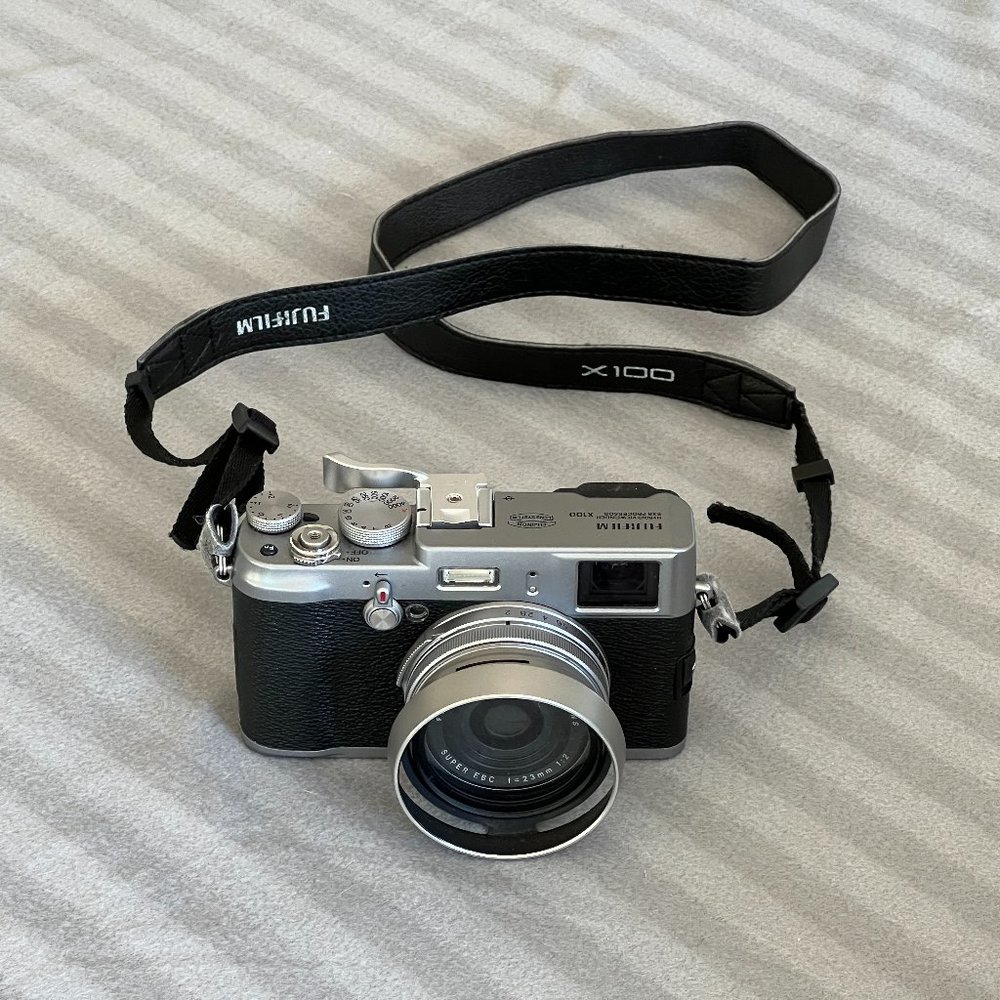 FUJIFILM X100 Silver 12.3MP Digital Camera - Like New
